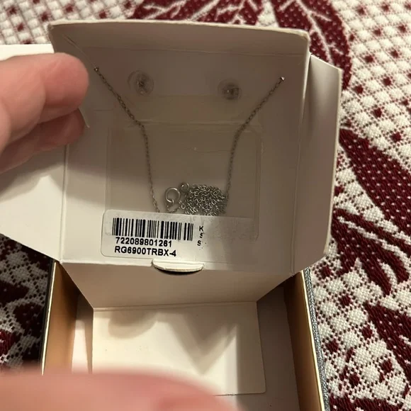 Primrose butterfly necklace and earrings - Picture 3 of 5